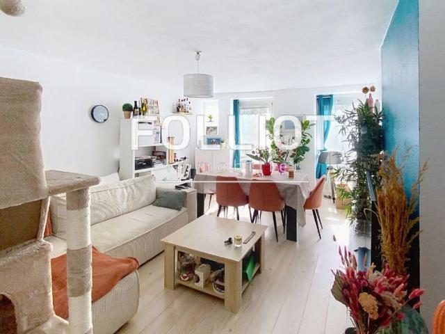 A LOUER, dans l'hypercentre de Granville, un appartement T2 de 45m�