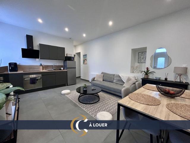 A LOUER DOL DE BRETAGNE GARE T3 RENOVE 64 m² GRENIER