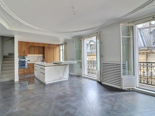 A LOUER – ELYSEE – EXCEPTIONNEL APPARTEMENT FAMILIAL