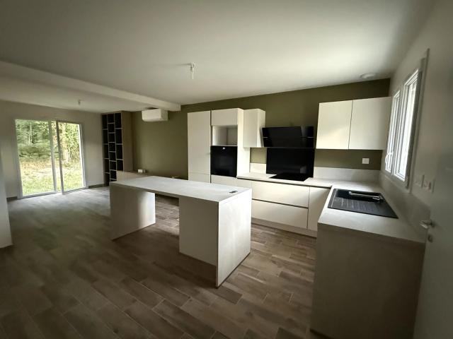 À LOUER EN EXCLUSIVITÉ – Maison neuve de plain pied avec climati