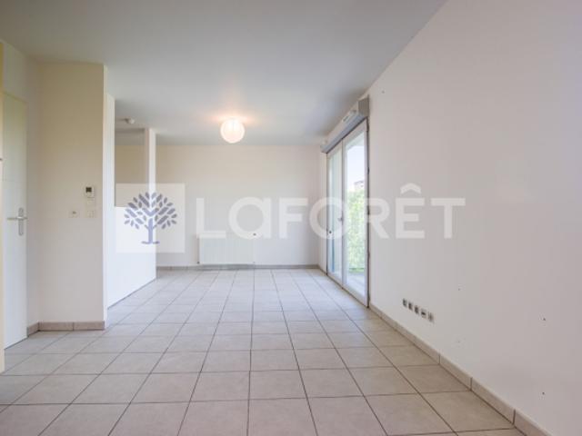 A LOUER EN EXCLUSIVITE SEYNOD T1 BIS 39.72 m² BALCON CHAUFFAGE ET EAU CHAUDE INCLUS DANS LE LOYER