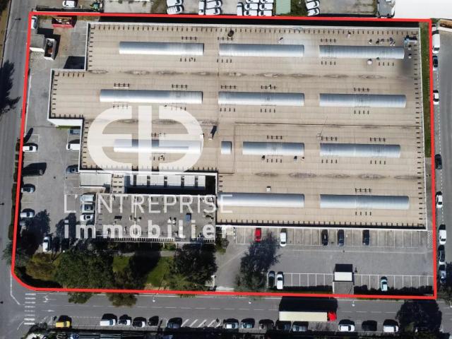 A LOUER ENTREPÔT/BUREAUX 6400 m² CARROS Ouest de Nice