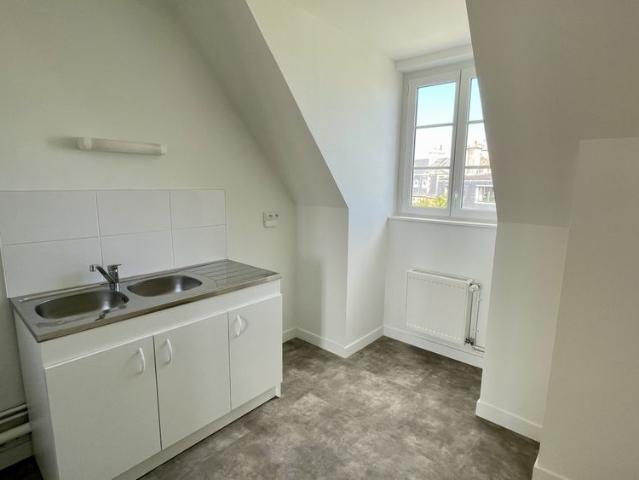 A LOUER F3 CAEN CENTRE VILLE RESIDENCE DU MANEGE