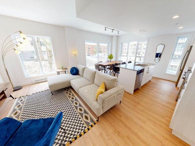 À LOUER + Gym + Club House + 2 chambres JUILLET Sainte Foy Québec appartement / logement