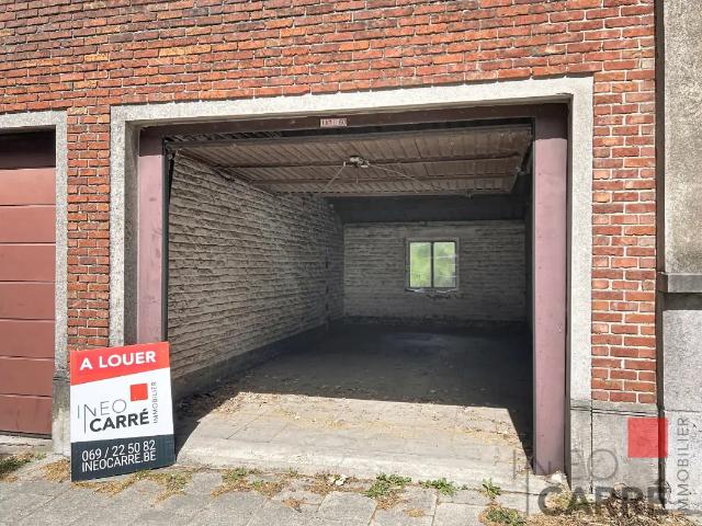 à louer Garage Tournai Boulevard Bara