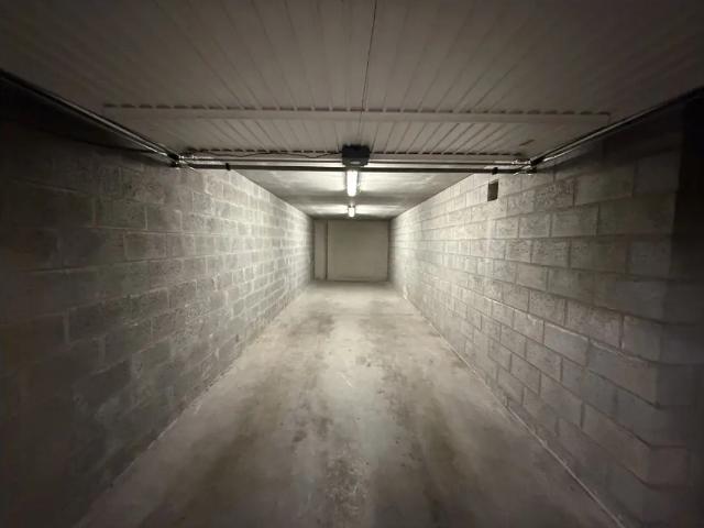 à louer Garage Woluwe Saint Pierre
