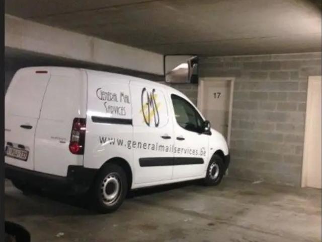 à louer Garage Etterbeek Avenue de Chasse