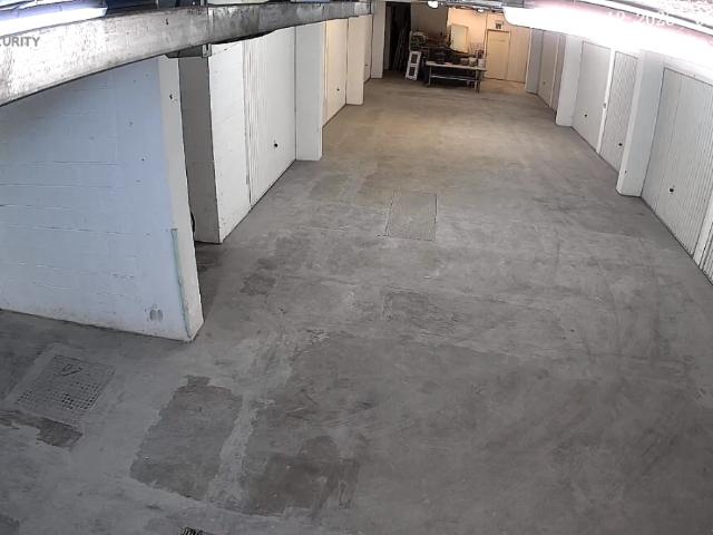 à louer Garage Genval des ateliers