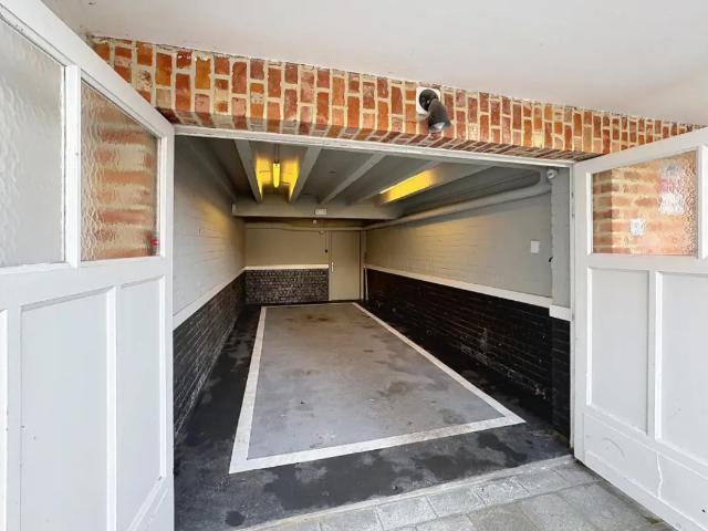à louer Garage Ixelles avenue Molière 500