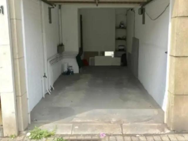à louer Garage Ixelles