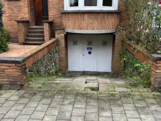 à louer Garage Laeken