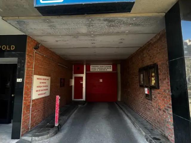 à louer Garage Ostende Leopold I plein