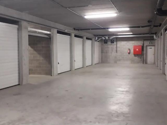 à louer Garage Ottignies des Deux Ponts