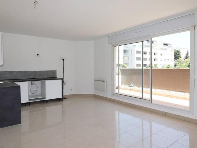 A louer grand appartement 3 pièces avec terrasse Croix rouge 13013 Marseille