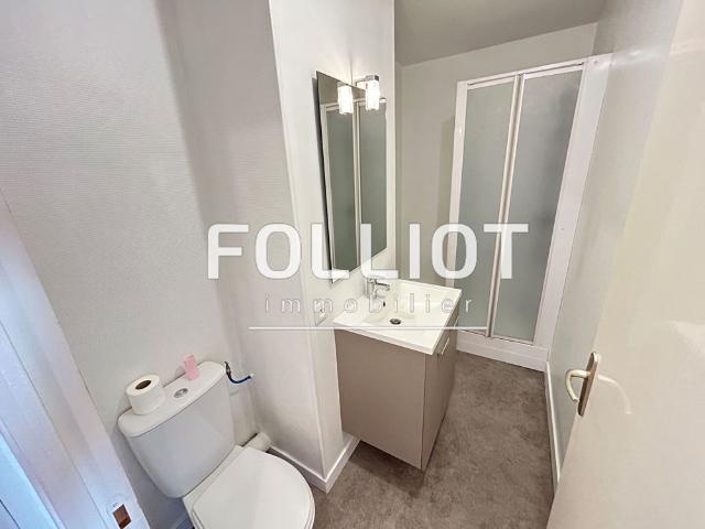 A LOUER Grand studio 50000 Saint L� PROCHE CAMPUS 2 1 pi�ce 29.11 m�