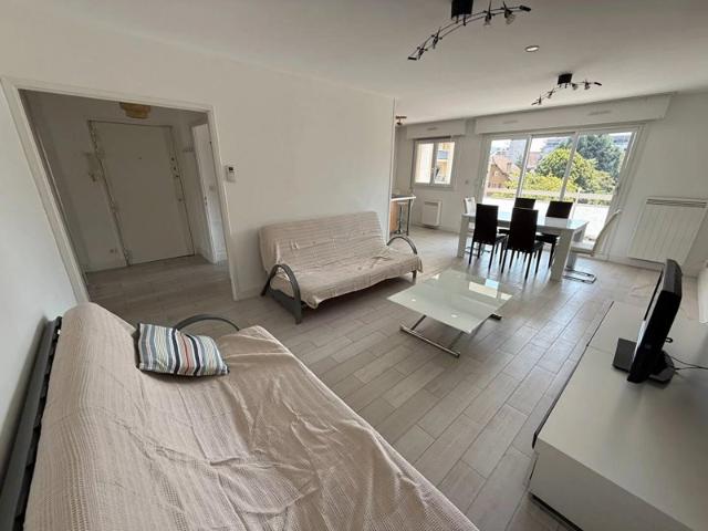 A louer grand T3 meublé traversant de 74,83 m² à Annemasse centre ville