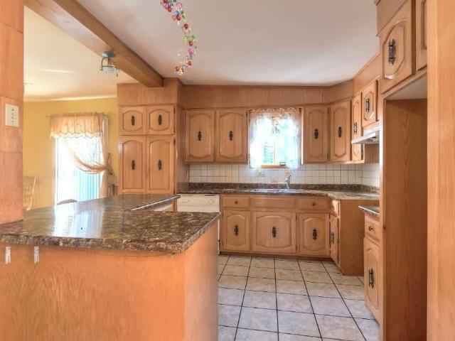 À LOUER – Grand 4½ semi meublé avec terrasse, jardin et stationnement privé | Vieux Longueuil — 1 700$/mois