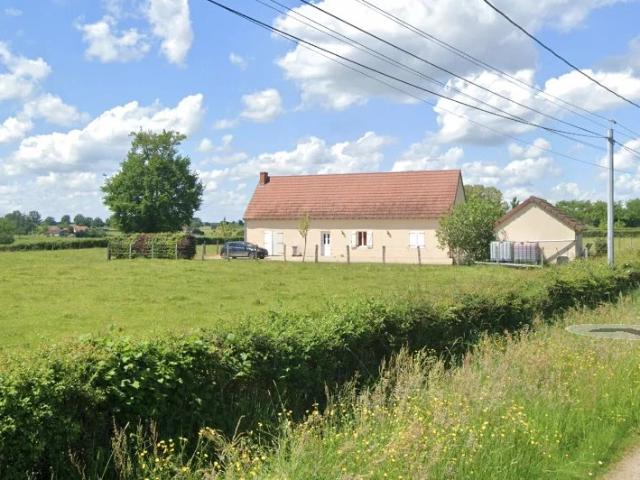 A louer grande maison 5 mn de PARAY et DIGOIN