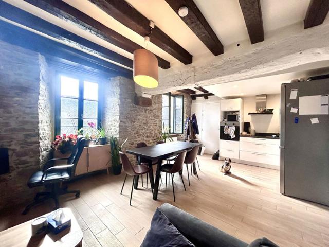 A LOUER HYPERCENTRE DOL DE BRETAGNE T2 43.70 m² AVEC TERRASSE