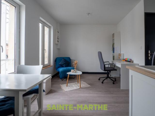 A LOUER Joli T2 meublé NIORT