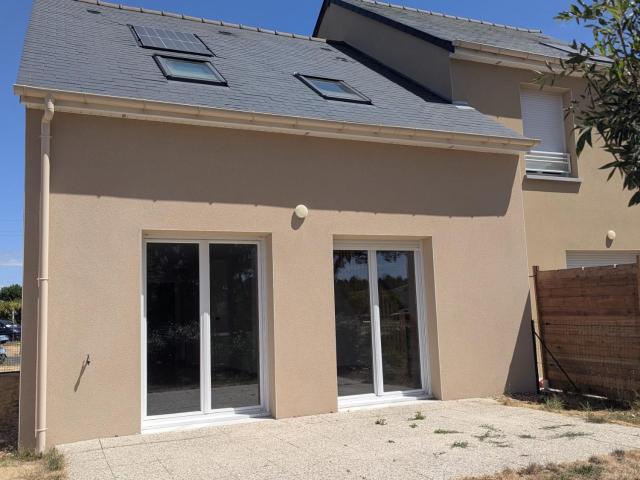 À LOUER LARCAY MAISON T5/3 chambres Garage et jardin • Réf. TNG CG437 Location 37