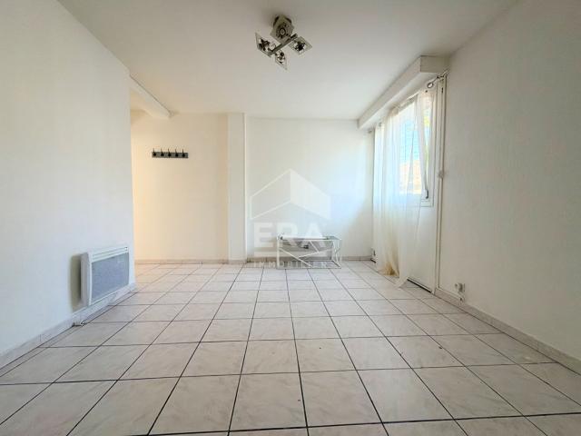 A LOUER LE PUY STE REPARADE 13610 APPARTEMENT DE TYPE 2 PIECES D'ENVIRON 33M2