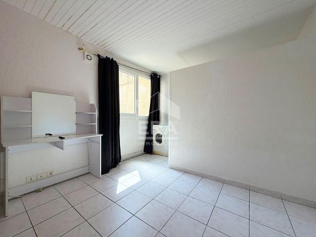 A LOUER LE PUY STE REPARADE 13610 APPARTEMENT DE TYPE 2 PIECES D'ENVIRON 33M²