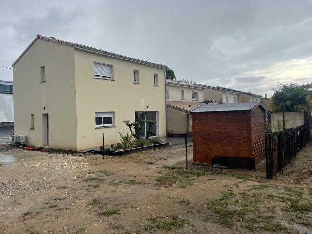 A LOUER LEOGNAN MAISON 6 PIECES RECENTE