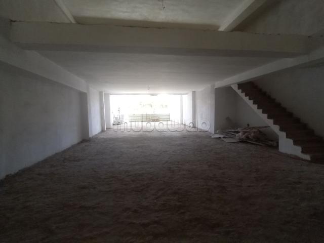 A louer local commercial 250m2 Franceville