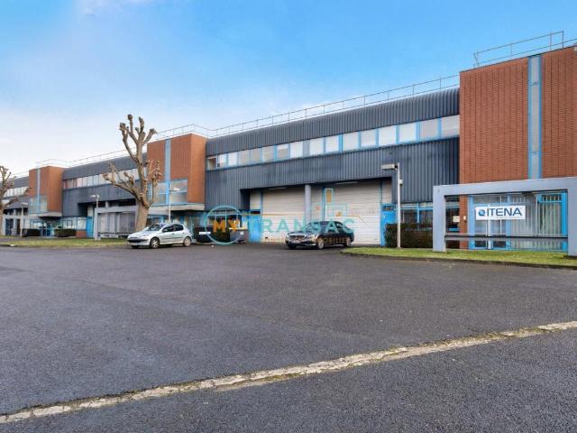A LOUER local d'activité de 494m² dont 128m²