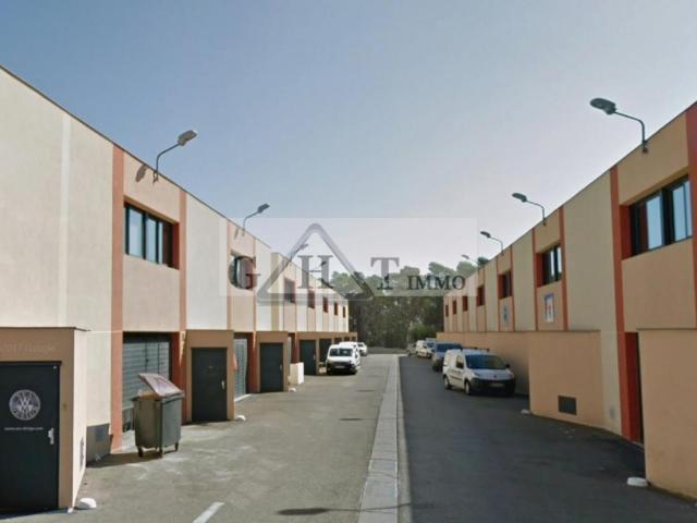A LOUER LOCAL D'ACTIVITE DE 380 m²