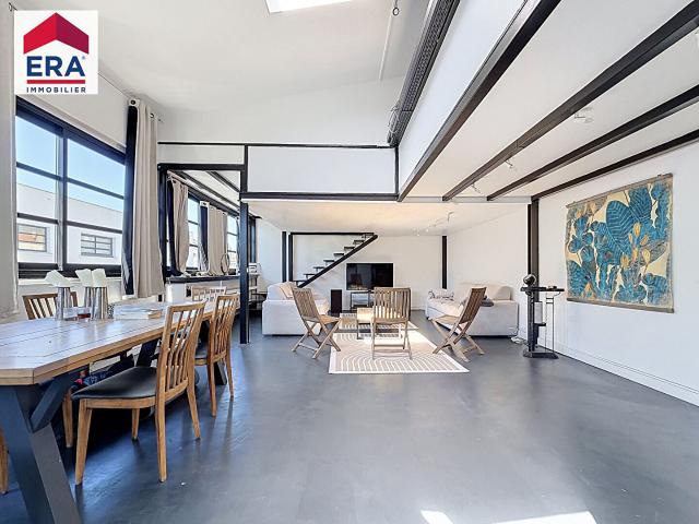 A LOUER LOFT 129m² DERNIER ETAGE