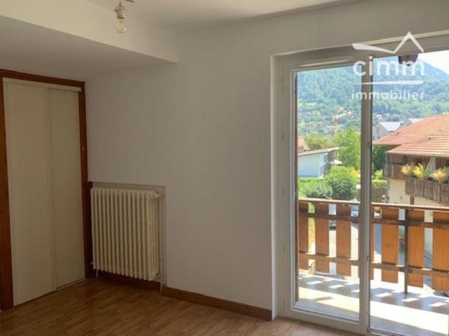 A LOUER PASSY 74170 APPARTEMENT T4