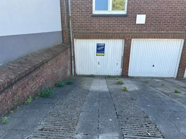 à louer Parking Charleroi Rue Narcisse Evrard