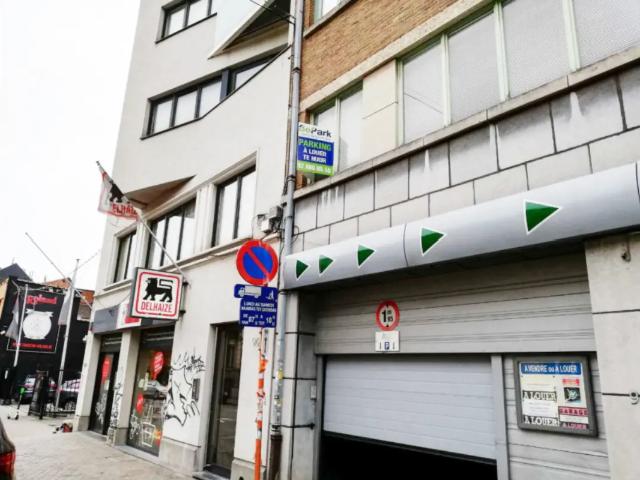 à louer Parking Ixelles des Saisons Jaargetijdenlaan 98