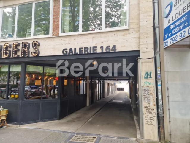 à louer Parking Ixelles Louise 164