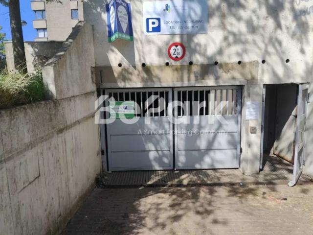 à louer Parking Neder Over Heembeek de Versailles 146