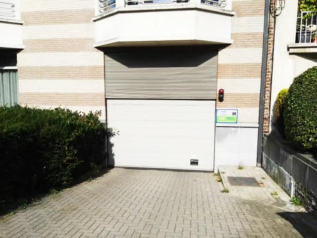à louer Parking Schaerbeek des Carabiniers Karabiniersplein 18A