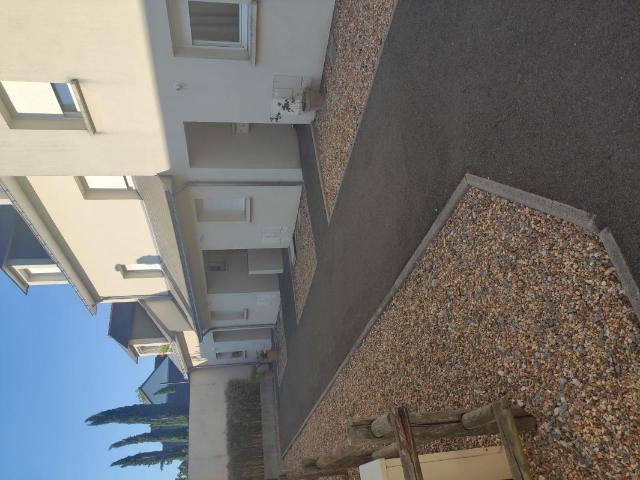 A LOUER PAVILLON LES PONTS DE CE