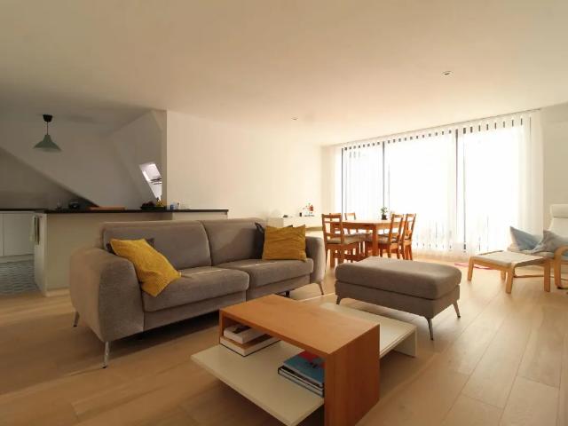 à louer Penthouse Woluwe Saint Lambert Rue de la Station