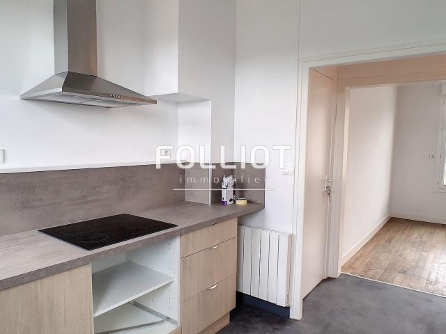 A LOUER PERCY Centre ville F3 53 m² 1er étage
