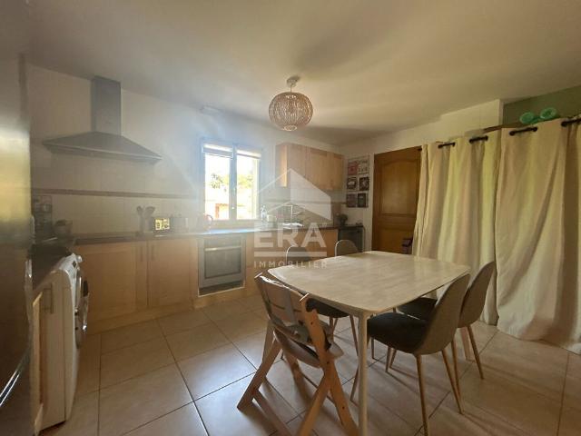 A LOUER PERTUIS 84120 APPARTEMENT DUPLEX TYPE 3 PIECES D'ENVIRON 62M² AVEC JARDIN ET 2 PLACES DE STATIONNEMENT