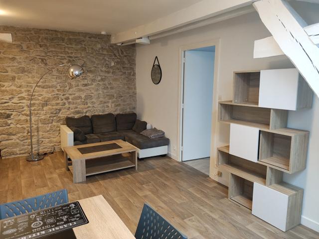 A louer place Bernard hyper centre joli type 2 meublé de 43 m2