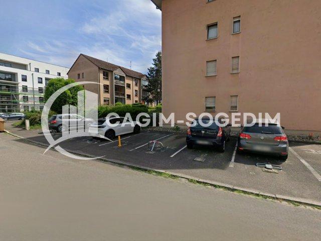 A louer Place de parking extérieur proche frontière suisse