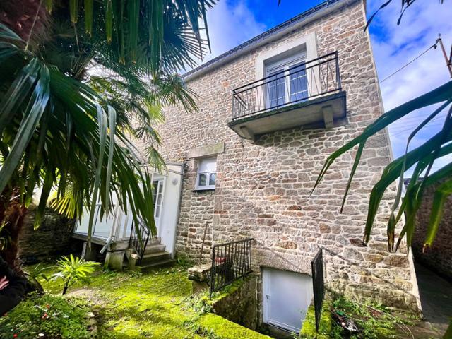 A LOUER PONTIVY CENTRE VILLE SUPERBE MAISON T3 BIS RENOVEE