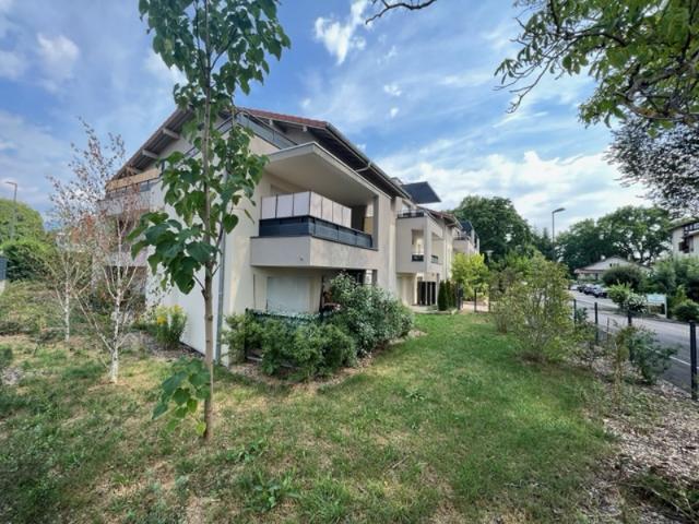 A LOUER PREVESSIN 01280, T2 AVEC BALCON, GARAGE, PARKING