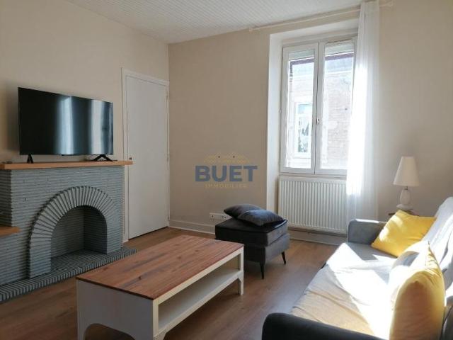 A LOUER proche GARE appartement MEUBLÉ de type.