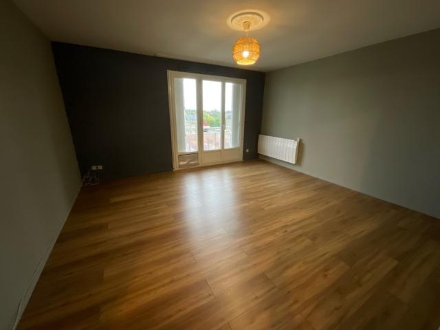 A LOUER Quartier Colbert T2 de 48m2 avec balcon, garage et cave