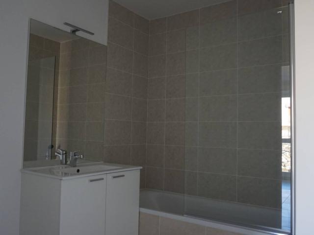 a louer résidence neuve appartement 2 pièces avec terrasse bois luzy 13012 marseille