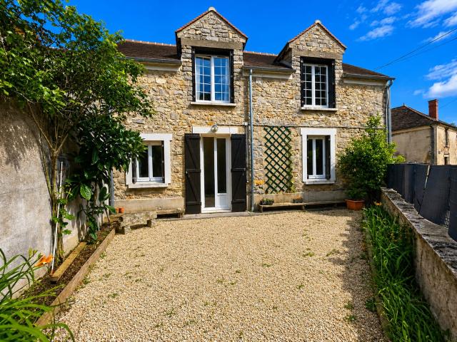 À louer Rez de chaussée d'une charmante maison de type F3 avec jardin, garage et cave à Chailly en Bière